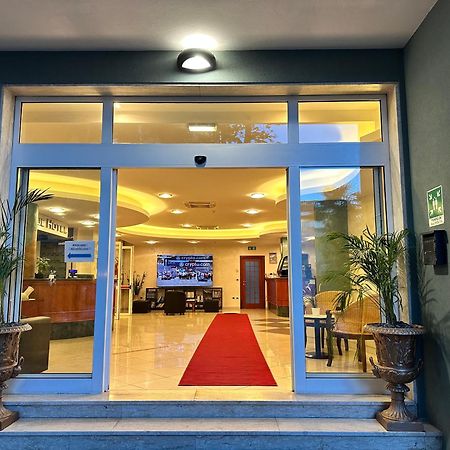 Blue Hotel チェゼナーティコ エクステリア 写真