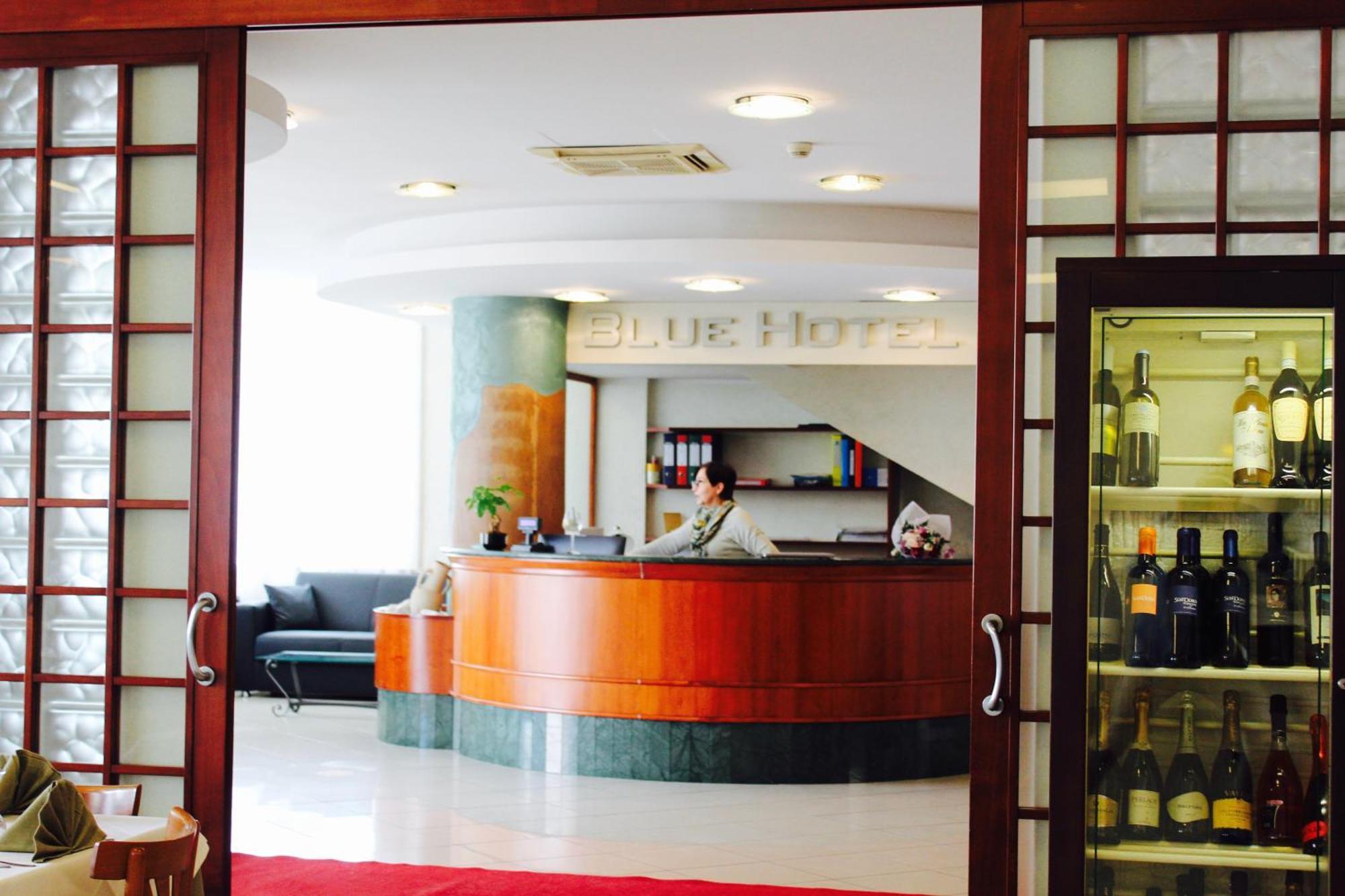 Blue Hotel チェゼナーティコ エクステリア 写真