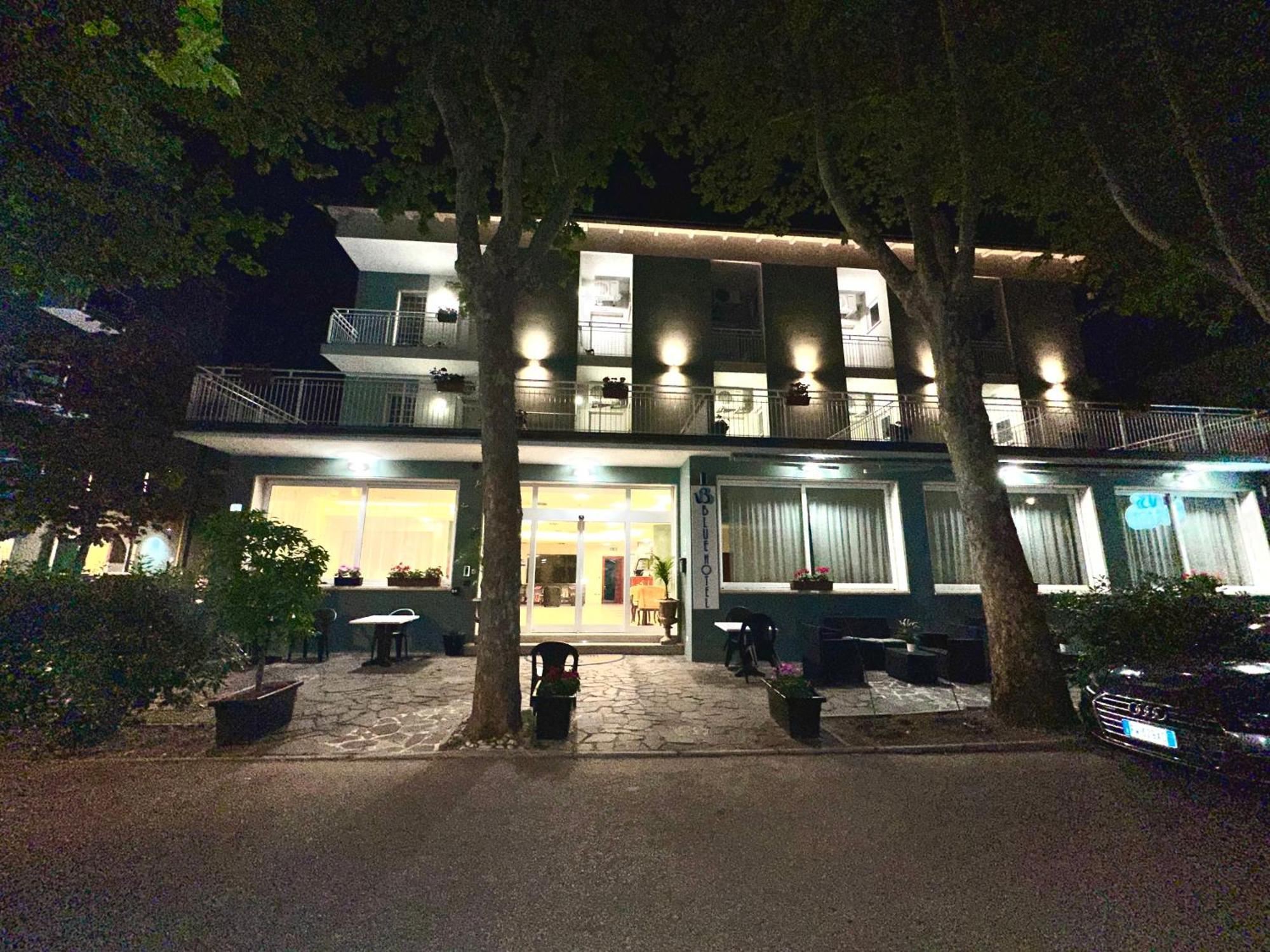 Blue Hotel チェゼナーティコ エクステリア 写真