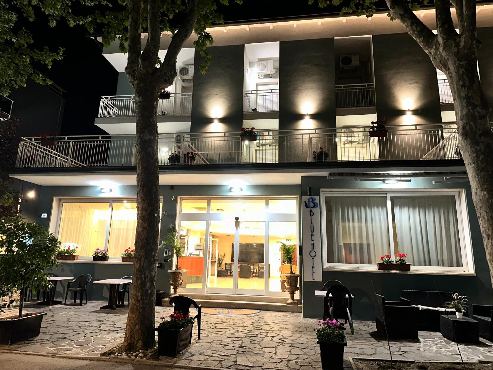 Blue Hotel チェゼナーティコ エクステリア 写真