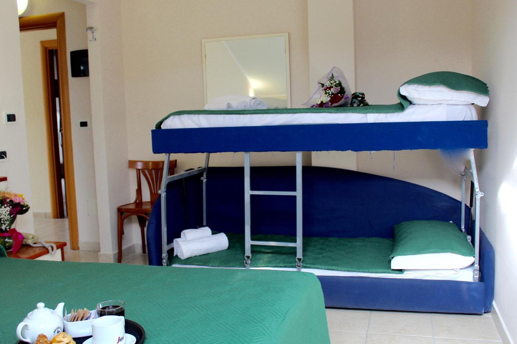 Blue Hotel チェゼナーティコ エクステリア 写真